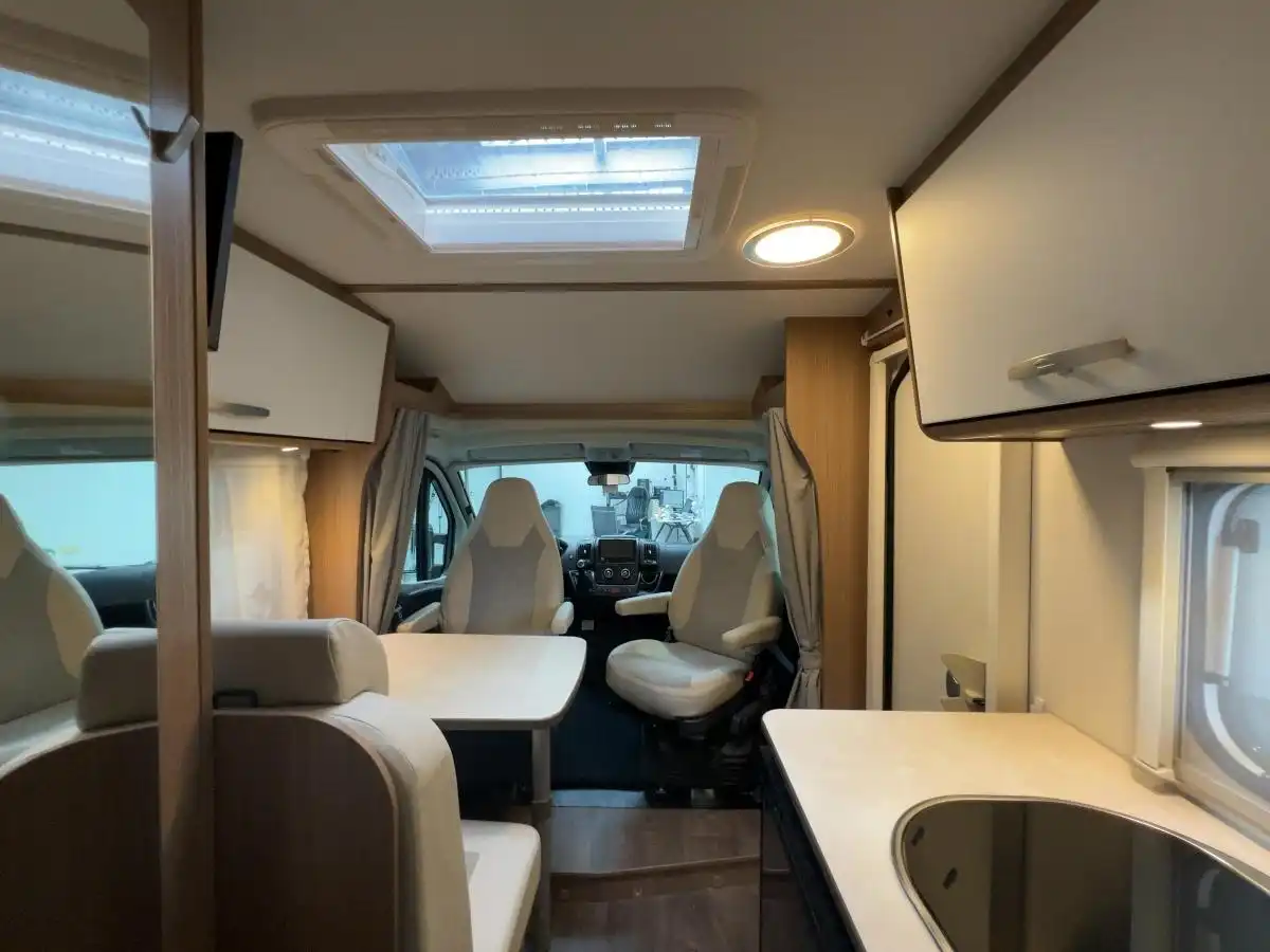 CARADO V 337 Europa Edition - Ansicht 8